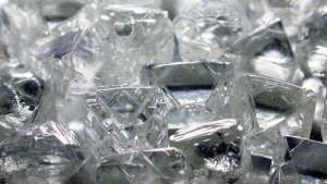 De Beers Reduces Rough Prices