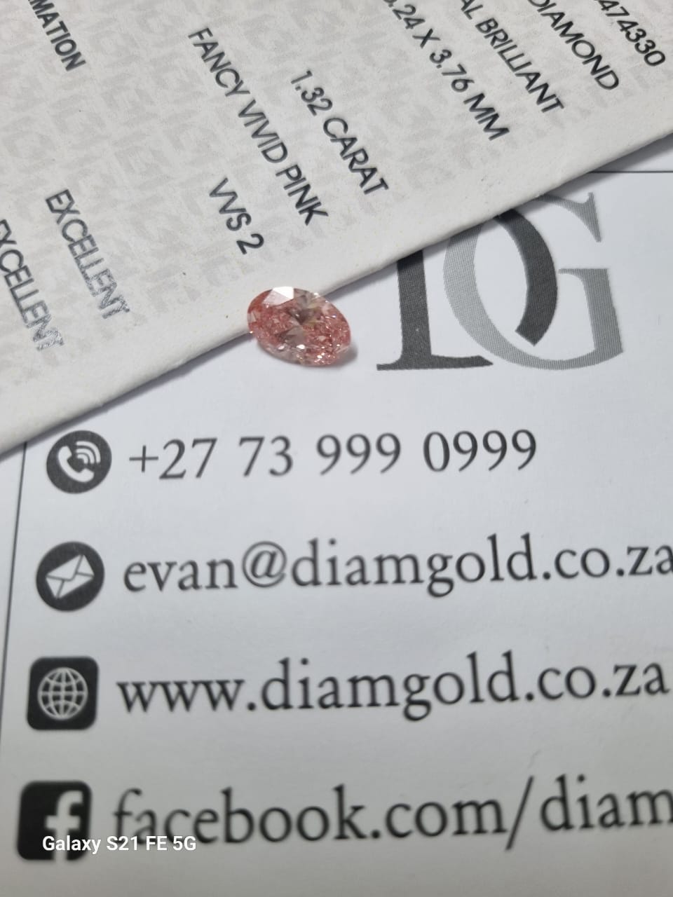 We are your premier resource for all things diamonds, with a specific focus on the dynamic South African market. Our platform offers invaluable information for jewelers and their teams, providing the knowledge they need to boost sales and build customer confidence.